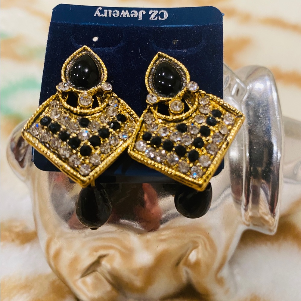 Dc jewelry earrings